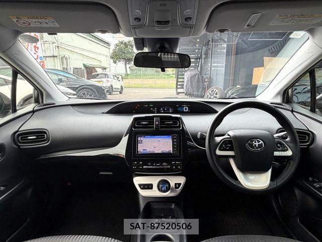 Toyota PRIUS 2017-10 7223737-1