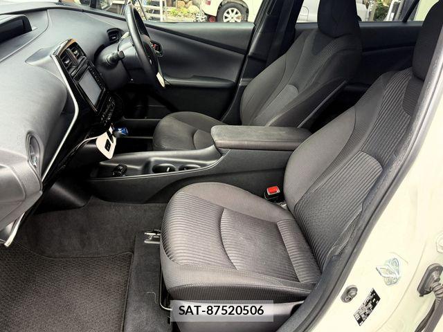 Toyota PRIUS 2017-10 7223737-23