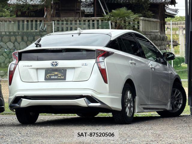 Toyota PRIUS 2017-10 7223737-2