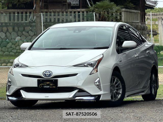 Toyota PRIUS 2017-10 7223737-29