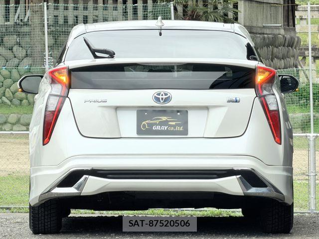 Toyota PRIUS 2017-10 7223737-4