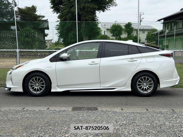 Toyota PRIUS 2017-10 7223737-5