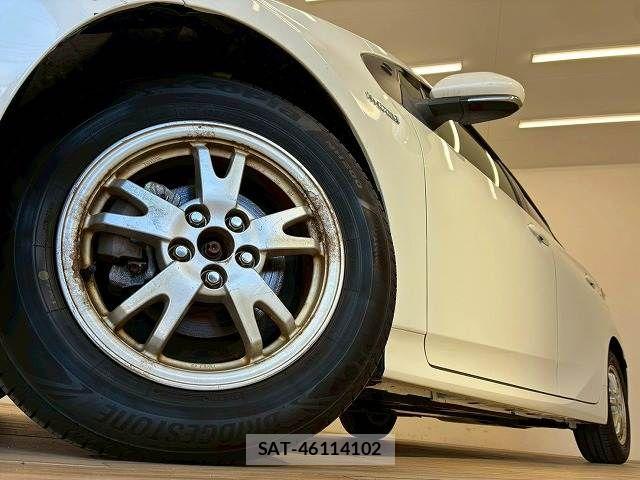 Toyota PRIUS 2017-12 7223735-17