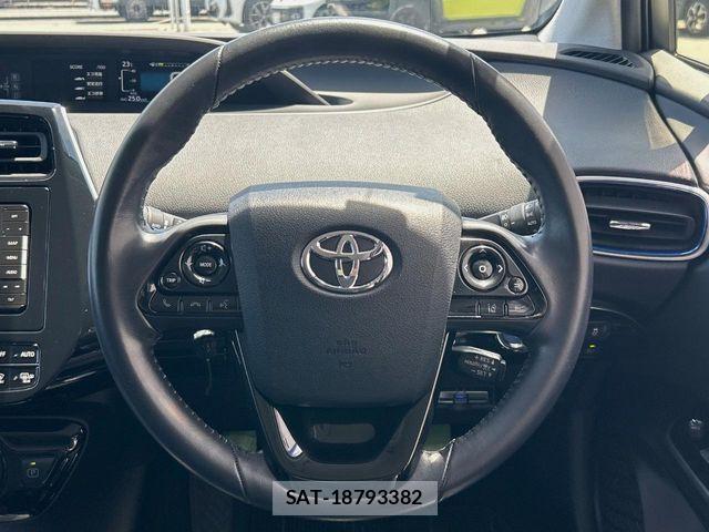 Toyota PRIUS 2021-11 7223790-10