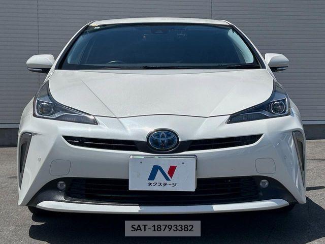 Toyota PRIUS 2021-11 7223790-13