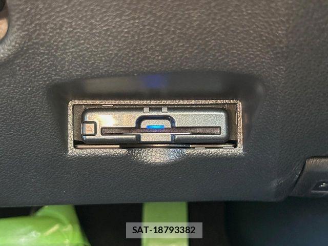 Toyota PRIUS 2021-11 7223790-5