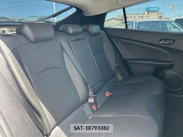Toyota PRIUS 2021-11 7223790-8