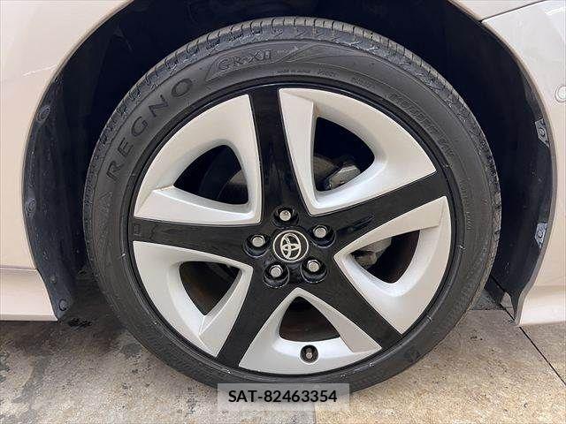 Toyota PRIUS 2016-06 7215771-12