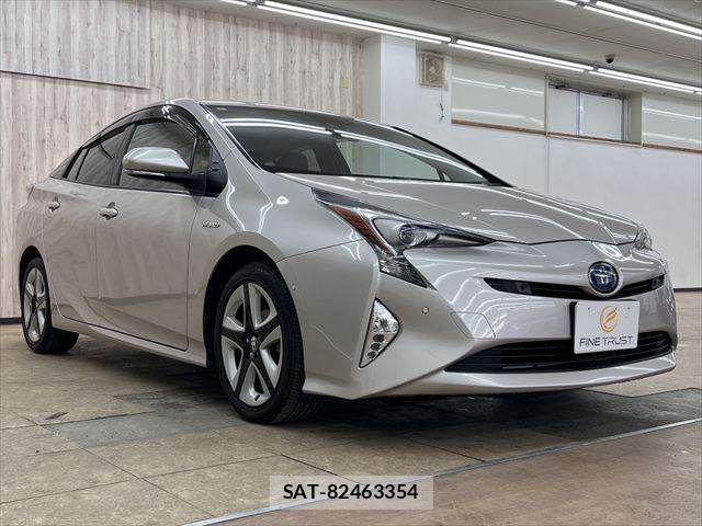 Toyota PRIUS 2016-06 7215771-14