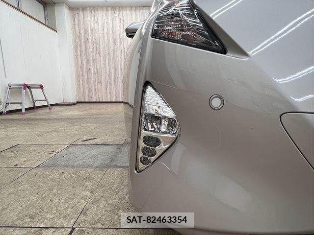 Toyota PRIUS 2016-06 7215771-23