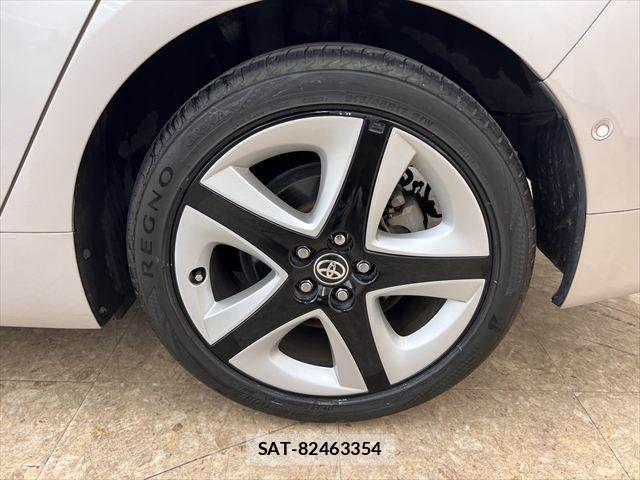 Toyota PRIUS 2016-06 7215771-27