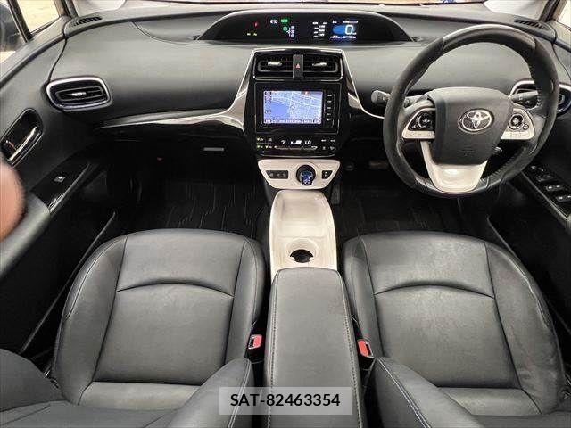 Toyota PRIUS 2016-06 7215771-2