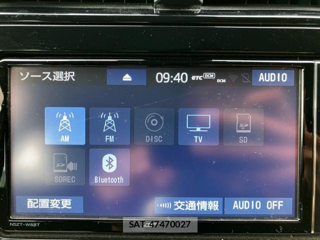 Toyota PRIUS 2019-10 7223775-15