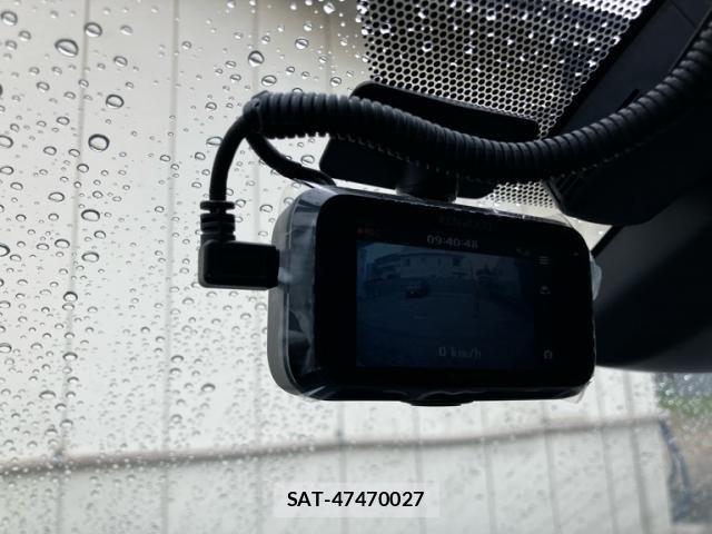 Toyota PRIUS 2019-10 7223775-18