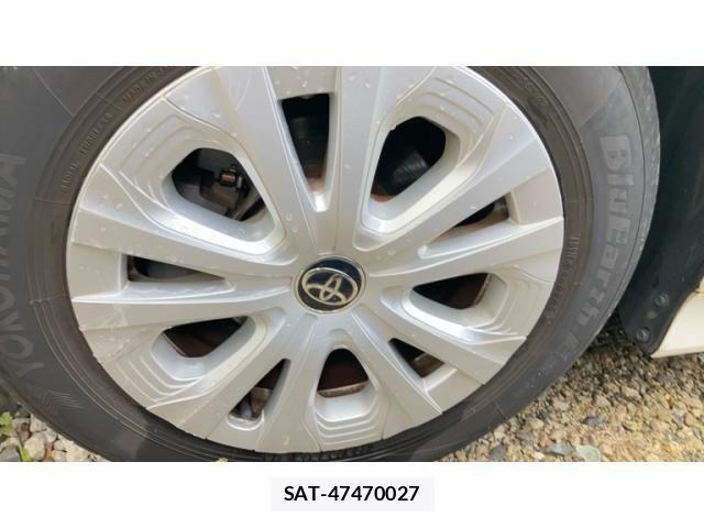 Toyota PRIUS 2019-10 7223775-19