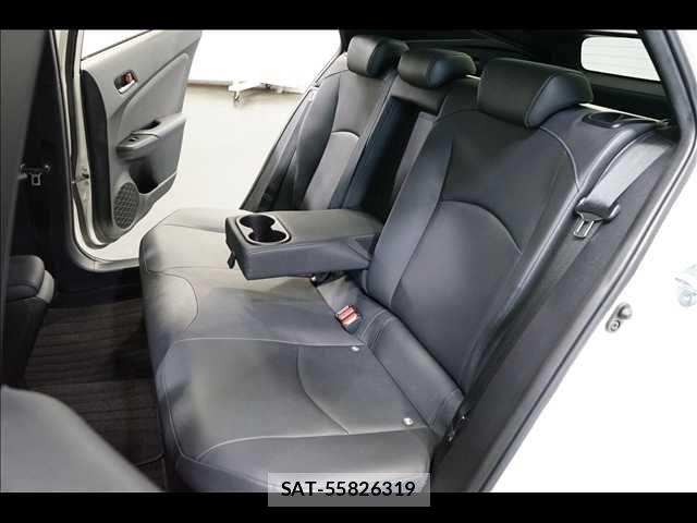 Toyota PRIUS 2016-04 7223695-17