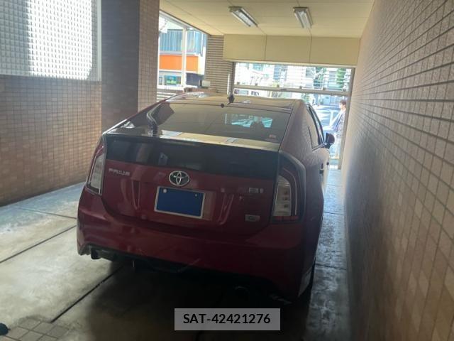 Toyota PRIUS 2013-05 7223658-9