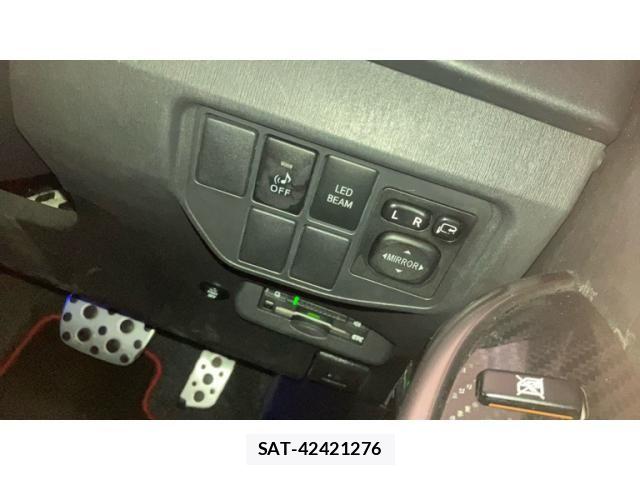 Toyota PRIUS 2013-05 7223658-20