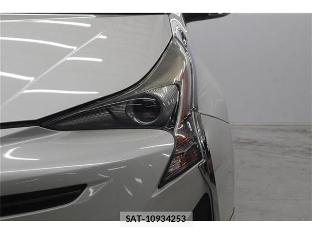 Toyota PRIUS 2015-12 7223688-15