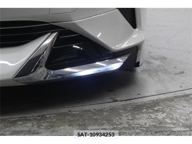 Toyota PRIUS 2015-12 7223688-16