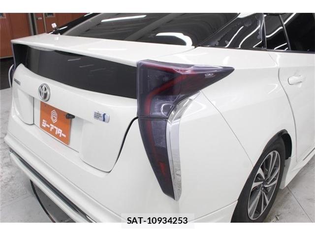 Toyota PRIUS 2015-12 7223688-19