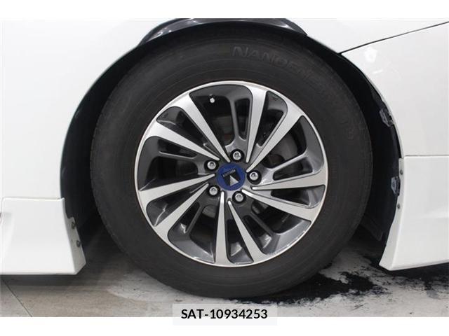 Toyota PRIUS 2015-12 7223688-23
