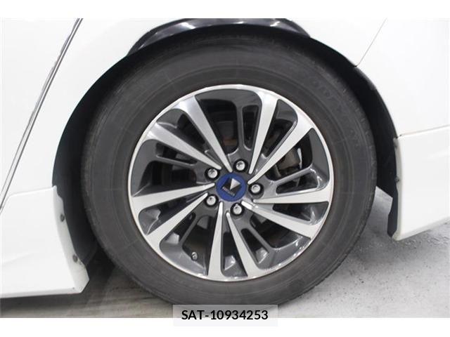Toyota PRIUS 2015-12 7223688-25