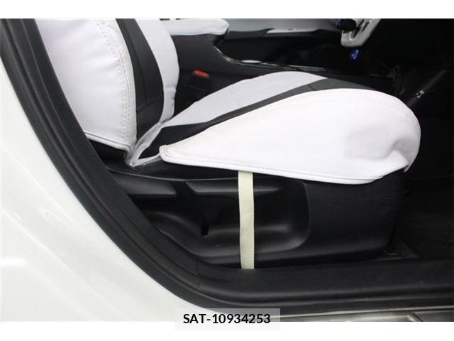 Toyota PRIUS 2015-12 7223688-28
