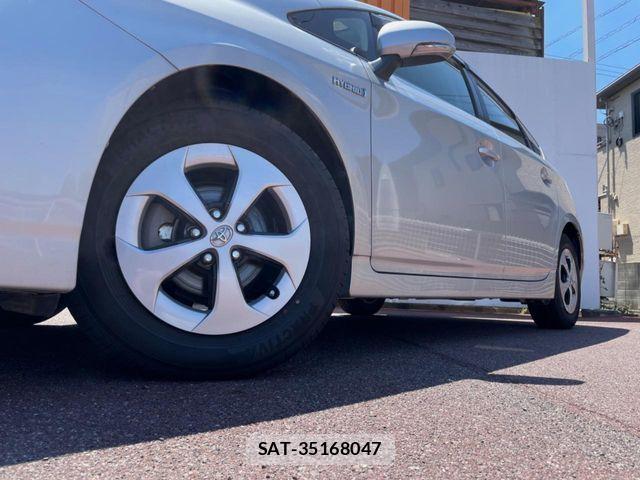 Toyota PRIUS 2014-10 7223680-11
