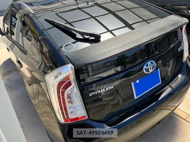 Toyota PRIUS 2013-08 7223665-1