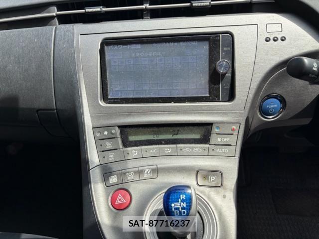 Toyota PRIUS 2014-07 7215458-9