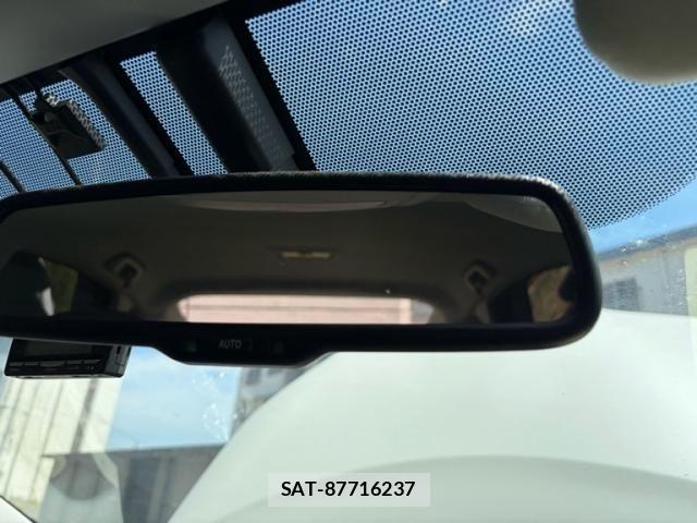 Toyota PRIUS 2014-07 7215458-10
