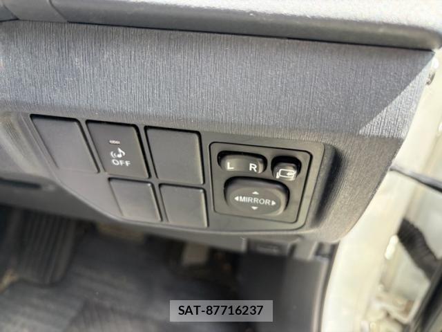 Toyota PRIUS 2014-07 7215458-5