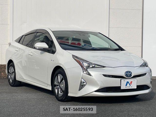 Toyota PRIUS 2016-06 7218503-15