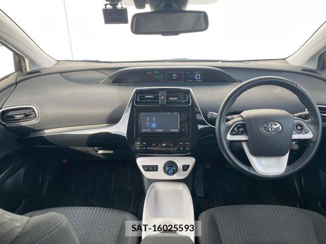 Toyota PRIUS 2016-06 7218503-1