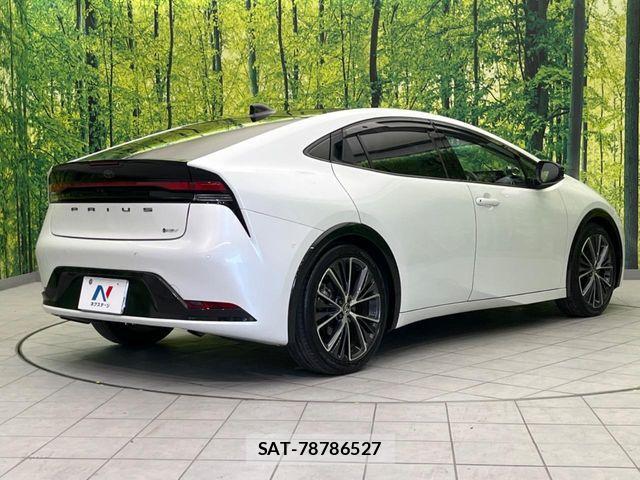 Toyota PRIUS 2023-07 7223820-16