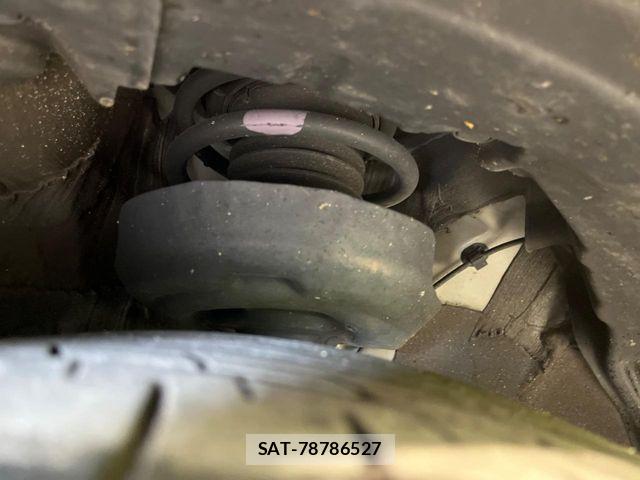 Toyota PRIUS 2023-07 7223820-19