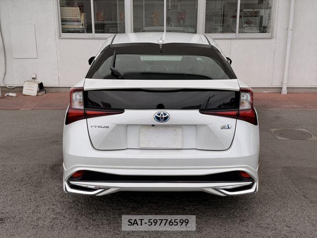 Toyota PRIUS 2022-03 7223792-10