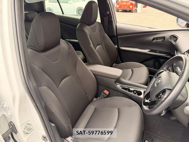 Toyota PRIUS 2022-03 7223792-19