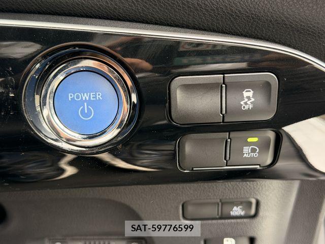 Toyota PRIUS 2022-03 7223792-28