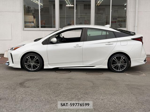 Toyota PRIUS 2022-03 7223792-3