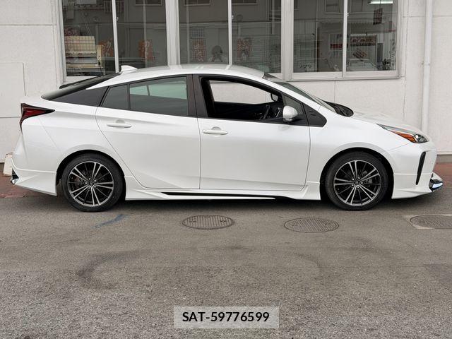 Toyota PRIUS 2022-03 7223792-6