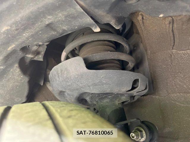 Toyota PRIUS 2023-05 7223814-19