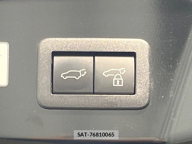 Toyota PRIUS 2023-05 7223814-5