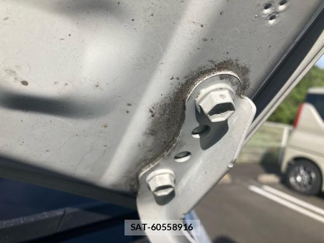 Toyota PRIUS 2018-01 7218167-12