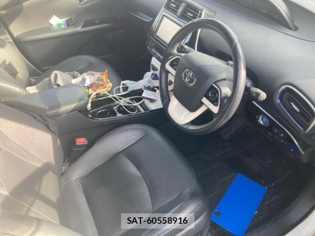Toyota PRIUS 2018-01 7218167-14