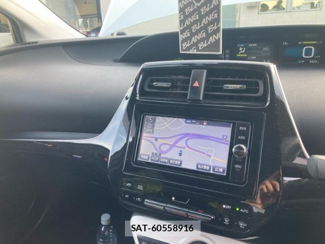 Toyota PRIUS 2018-01 7218167-21
