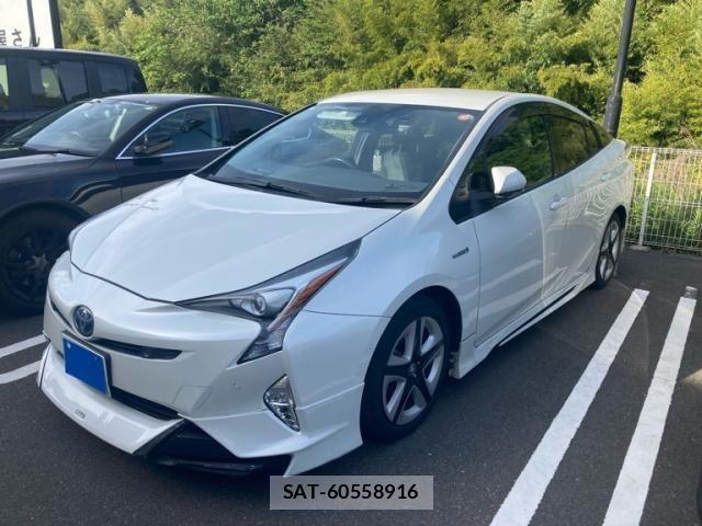 Toyota PRIUS 2018-01 7218167-1