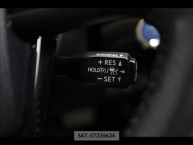 Toyota PRIUS 2019-04 7223764-8