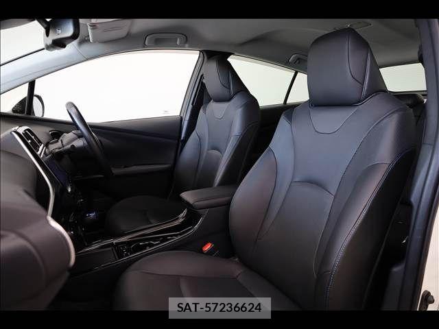 Toyota PRIUS 2019-04 7223764-16